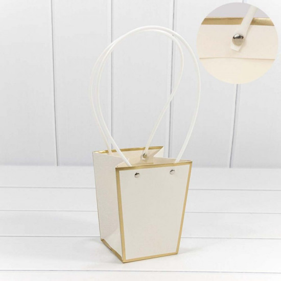 Пакет подарочный "Ваза для цветов" 12,5*12*8 с золотой рамкой Белый 1/10 1/200 Пакет подарочный "Ваза для цветов" 12,5*12*8 с золотой рамкой Белый 1/10 1/200